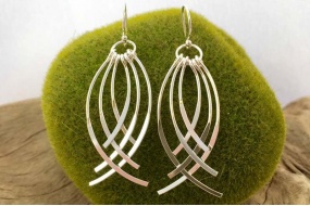 curved_chandelier_earrings