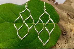 curvy_wirework_earrings