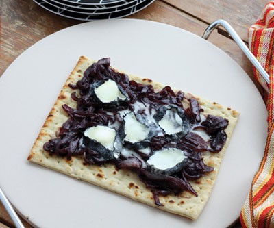 Saint Manu & Caramelized Onion Flat Bread Pizza